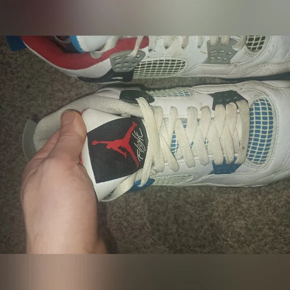 Air Jordan 4 Retro - Picture 3 of 11